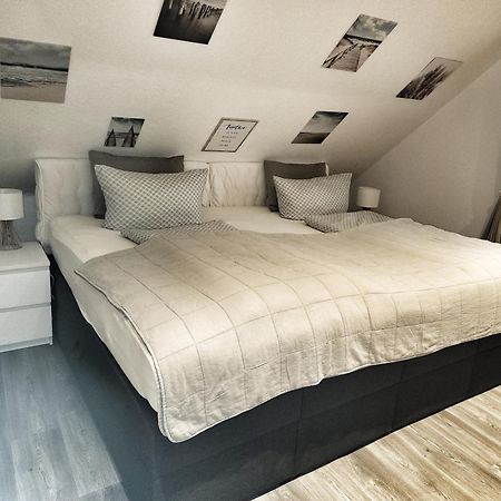 Nordsee Anker Unsere Moderne 87 Qm Ferienwohnung Mit Zwei Schlafzimmer In Norden Ortsteil Ostermarsch Bagian luar foto